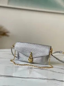 2021春夏新作 ルイヴィトン PADLOCK ON STRAP M80819 ショルダーバッグ