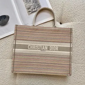 ディオール DIOR BOOK TOTE M1286ZRFO_M885