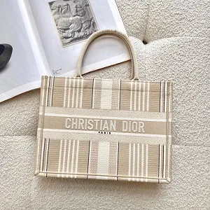 ディオール DIOR BOOK TOTE M1296ZJAT_M925