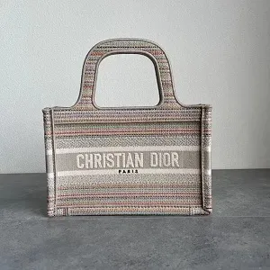 ディオール DIOR BOOK TOTE ミニバッグ S5475ZRFO_M885