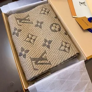 ルイヴィトン エシャルプ·ロゴマニア M74742