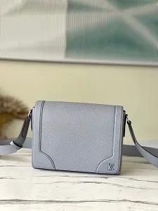 2021プレフォール ルイヴィトン ニュー·フラップ メッセンジャー M30808