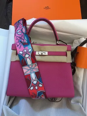 エルメス HERMES(ツイリー付きで上品)入手困難カラーで欲しいKelly25cm HM-021