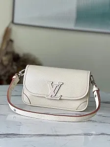 22SS ルイヴィトン ビュシ NM M59457