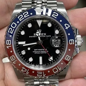 市場で最強のGMTバージョン、最高品質。CLEANファクトリーロレックスGMT 126710blro