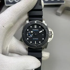 VS Factory新作 パネライ Submersible 42mm ルミノール サブマーシブル PAM00683「今までで最も本物に近いコピー」登場！