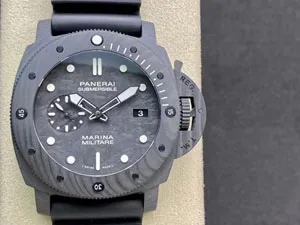VS Factory新作 パネライ サブマーシブル マリーナミリターレ カーボテック 47mm PAM00979 「今までで最も本物に近いコピー」登場！