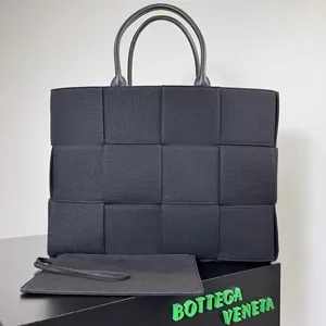 ボッテガヴェネタ アルコトートハンドバッグL ブラック（718401VMBN58803）
