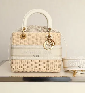 ディオール LADY DIOR ミディアム バッグ クリーム入り（M0565CMVO_M808）