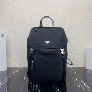 プラダ フード付 Re-Nylon xサフィアーノレザー バックパック ブラック（2VZ135_2DMG_F0002_V_HCL）
