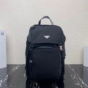 プラダ Re-Nylon xサフィアーノレザー バックパック ブラック（2VZ135_2DMG_F0002_V_HOL）