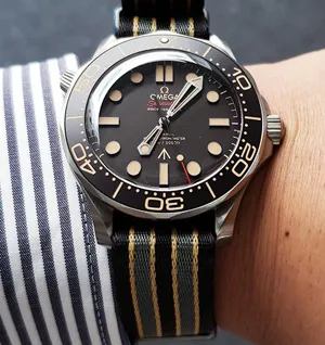 オメガ シーマスター ダイバー300M 42MM 007エディション（210.92.42.20.01.001）