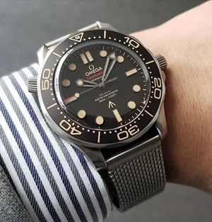 オメガ シーマスター ダイバー300M 42MM 007エディション（210.90.42.20.01.001）