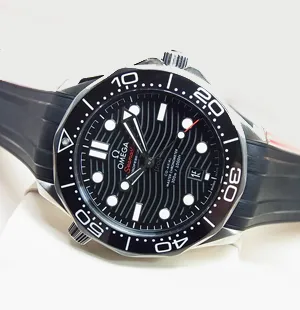 オメガ シーマスター ダイバー300M マスタークロノメーター 42MM（210.32.42.20.01.001）