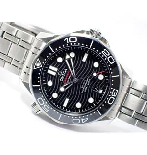 オメガ シーマスター300 コーアクシャル マスタークロノメーター 42MM ブラック（210.30.42.20.01.001）