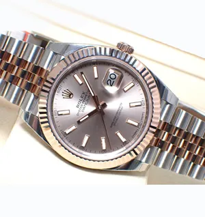 ロレックス　デイトジャスト 41MM サンダスト文字盤 126331