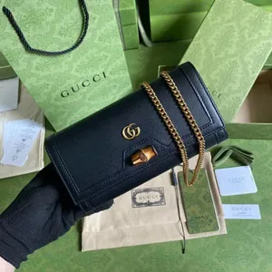 GUCCI /グッチ ダイアナ パイソン チェーンウォレットブラック（658243 17Q0T 1000）