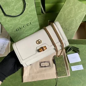 GUCCI /グッチ ダイアナ パイソン チェーンウォレットホワイト（658243 17Q0T 9022）