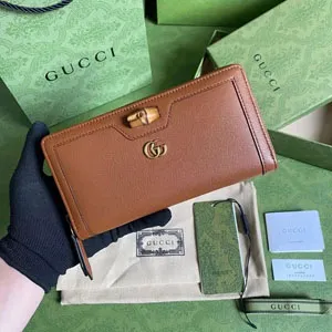 GUCCI / グッチ〔ダイアナ〕ブラウン ジップアラウンドウォレット（658634）