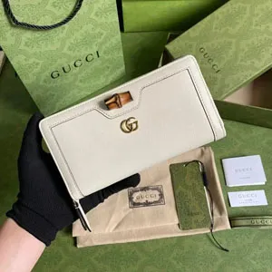 GUCCI / グッチ〔ダイアナ〕ベージュ ジップアラウンドウォレット（658634）