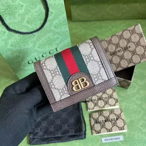 GUCCI / グッチ カードケース ウォレット （680385 2103U 0001）