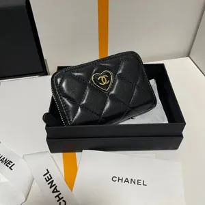 シャネル  ジップ コインパース（AP3294 B10700 94305）