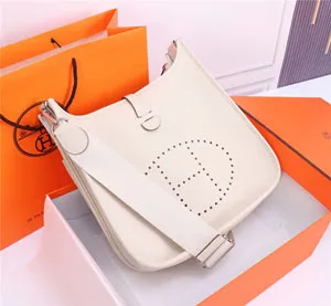 エルメス  Evelyne III 29（エヴリンIII） ハンドバッグ ホワイト（H056277）