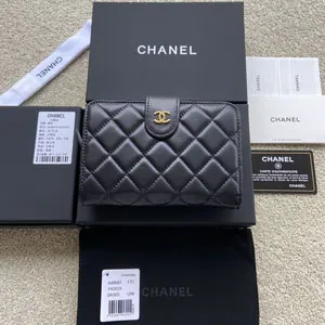 CHANEL シャネル  二つ折り財布 A48667 15x10x2.5CM