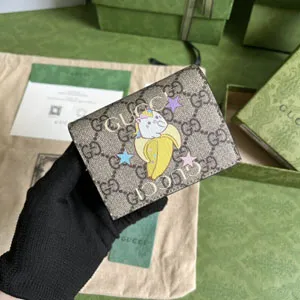グッチ GUCCI 701009 レインボー＆スター ばなにゃ プリント カードケース