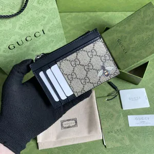 GUCCI グッチ 597555 カードケース 名刺入れ