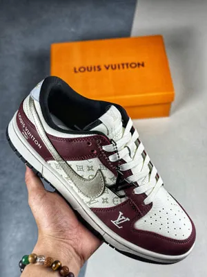 ナイキNike SB Dunk Low x LV  FC1688 188SH登場！