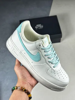 ナイキNike Air Force 1 Low 07 CQ5059 226登場！