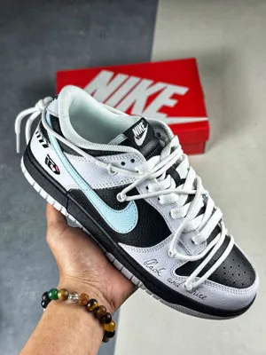 ナイキNike SB Dunk Low