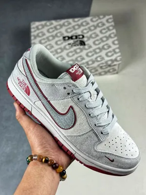 ナイキ The North Face x Nike Dunk Low CDG RED DQ1098-336登場！