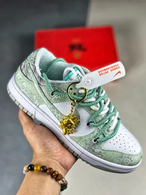 ナイキDunk SJ2068 229登場！