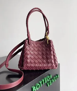 BOTTEGA VENETA ボッテガヴェネタ スモール パラシュート ショルダーバッグ ワインレッド（796569）