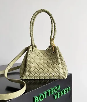 BOTTEGA VENETA ボッテガヴェネタ スモール パラシュート ショルダーバッグ アボカドグリーン（796569）