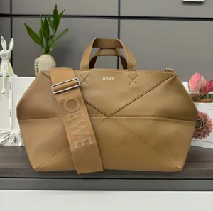 LOEWE ロエベ  パズルフォルド ダッフル ミディアム（シャイニーカーフ）オークB510PUBX01