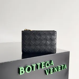 BOTTEGA VENETA ボッテガヴェネタ ミディアム イントレチャート 二つ折りファスナーウォレット（667468VCPP28425）