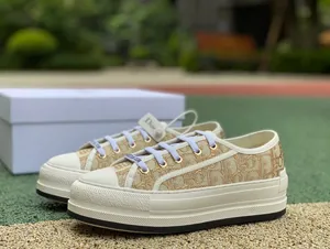 ディオール Walk‘n’Dior プラットフォームスニーカー ゴールド エンブロイダリー コットン（KCK385OBL_S49K）
