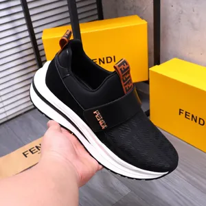フェンディ メンズ キャンバス スリッポン スニーカー ブラック（FENDI 161）