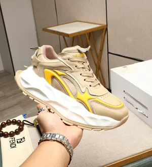 25ss 新作 FENDI Flow シリーズ スニーカー ヌードレザー カジュアル ランニングシューズ（FENDI 6）