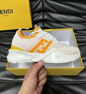 フェンディ フロー シリーズ スリッポン ニットスニーカー ホワイト＆オレンジ（FENDI 166）