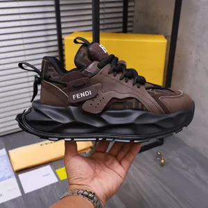 25ss新作 FENDI カジュアルスニーカー ブラウン カウハイド ランニングシューズ（FENDI 1）