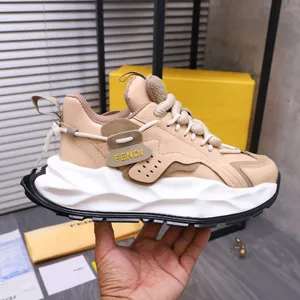 25ss新作FENDI カジュアルスニーカー ピンク カウハイド ランニングシューズ（FENDI 4）