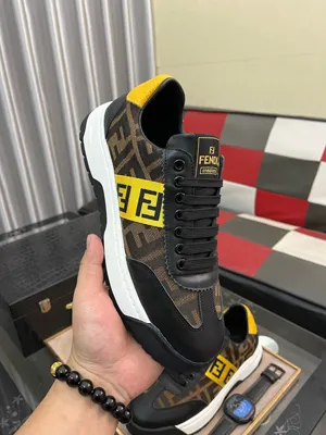 フェンディ マッチスニーカーシリーズ ブラックレザーとブラウンのFFジャカードステッチスニーカー（FENDI 37）