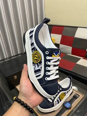 フェンディ リトルモンスター メンズ カジュアルシューズ ブルー ローカットスニーカー（FENDI 39）