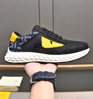 フェンディ メンズ ブラック カーフスキン スニーカー（FENDI 108）
