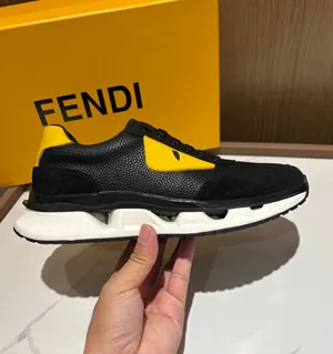 フェンディ フロー スニーカーシリーズ「モンスターアイズ」ブラックスニーカー（FENDI 45）