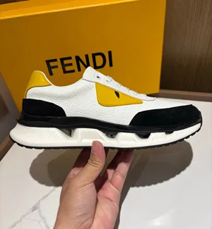 フェンディ フロー スニーカー 